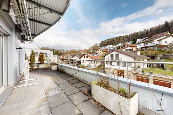 Helle Attikawohnung mit Dachterrasse, Cheminée & Charme 11