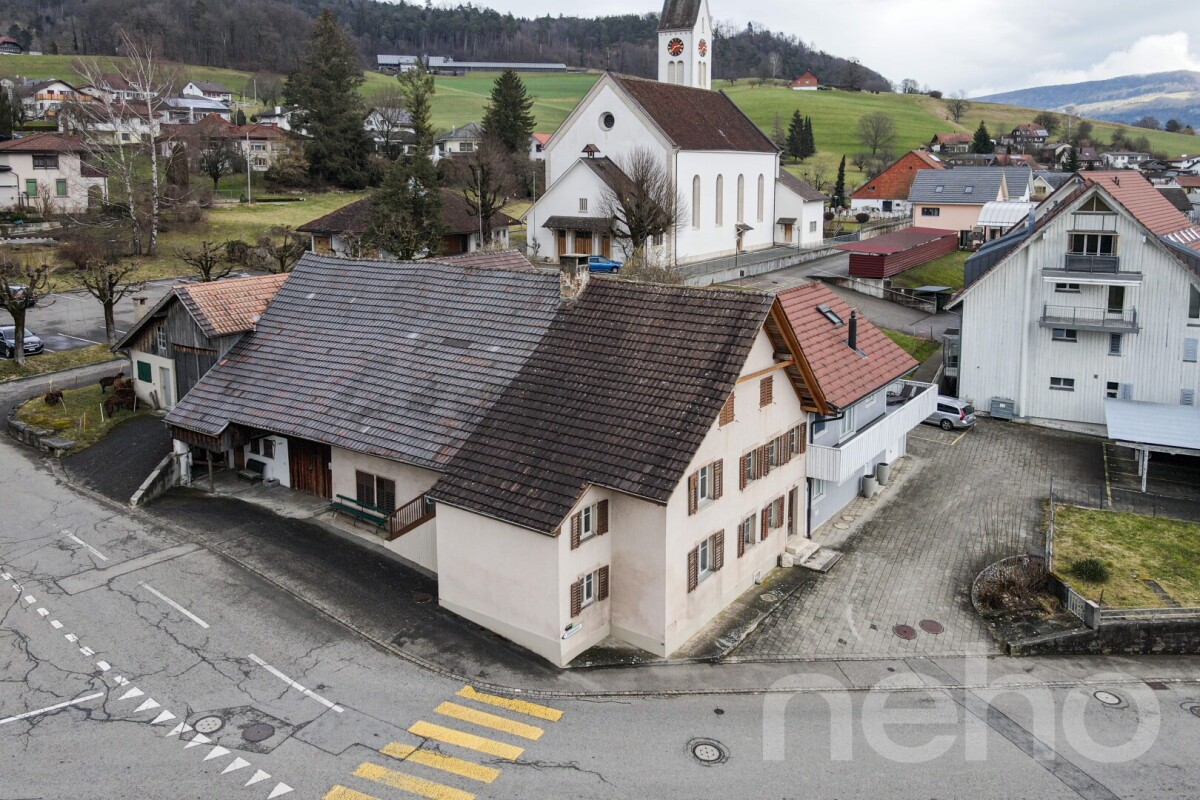 Immobilie in Laupersdorf - Bauernhaus mit angrenzendem Einfamilienhaus und viel Bauland inkl. - Bild 2