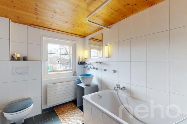 Vielseitige Liegenschaft mit Einliegerwohnung in idyllischer Naturlage 8