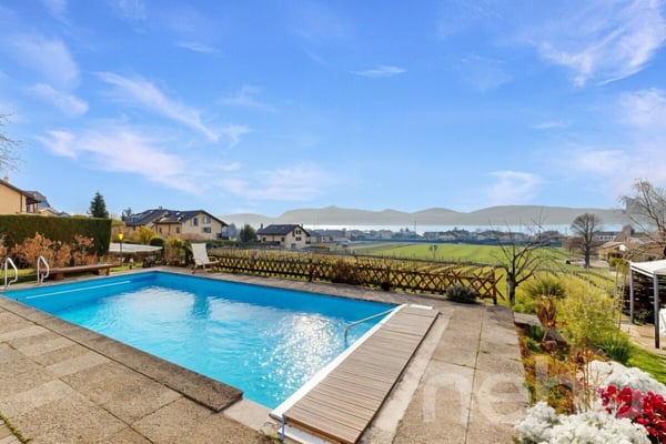 Appartement avec jardin privatif et piscine en copropriété 2