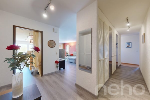 Appartement familial de 5,5 pièces et 157 m² avec cheminée et garage