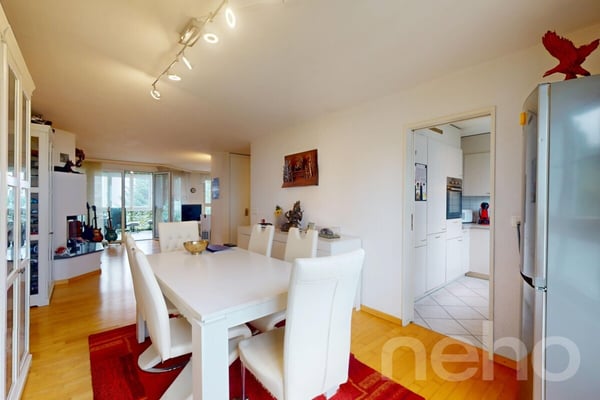 Charmante 3.5-Zimmer-Wohnung mit Wintergarten & Cheminée in Wittenbach 3