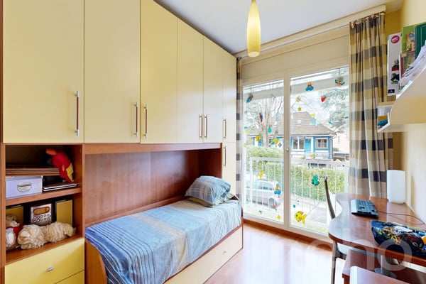 5 pièces, 180 m²: Belle maison mitoyenne en bout avec jardin à Mies 11