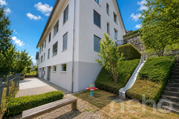 Moderne 4.5-Z' Dachwohnung mit an zentraler und dennoch ruhiger Lage 11