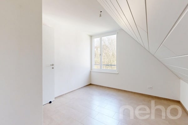 Moderne 4.5-Z' Dachwohnung mit an zentraler und dennoch ruhiger Lage 8