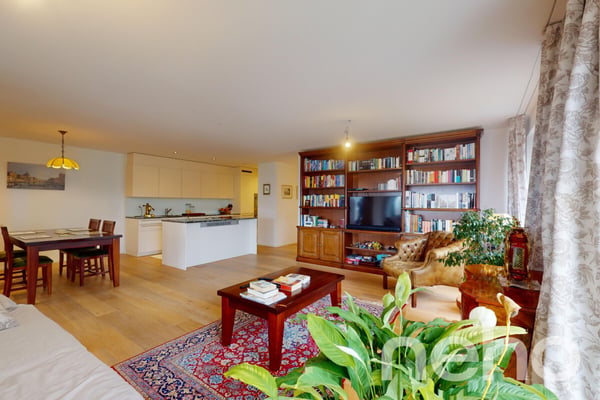 Attraktive 4.5-Zimmer-Wohnung in idealer Lage in Zürich 2