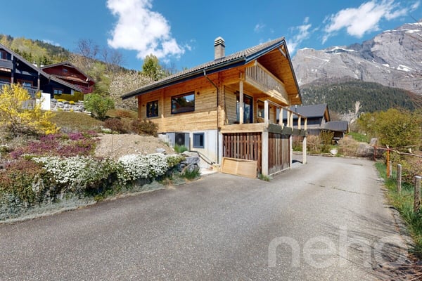 Exclusif: Magnifique chalet rénové et meublé avec soins 2