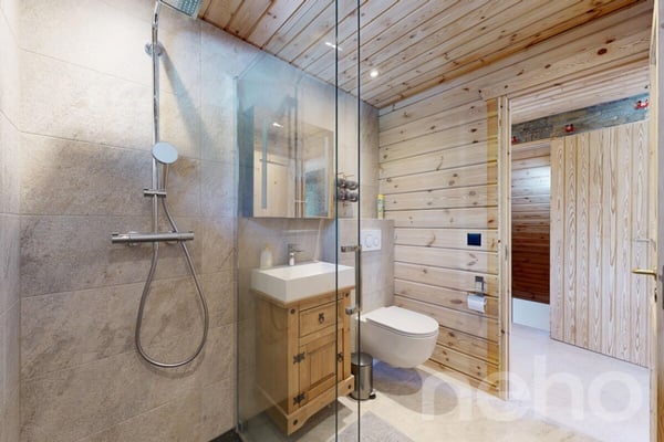 Exclusif: Magnifique chalet rénové et meublé avec soins 7