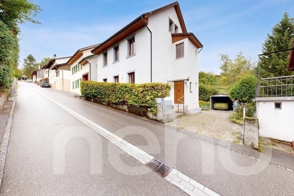 Maison familiale Atypique Rénovée avec jardin et garage indépendant 1