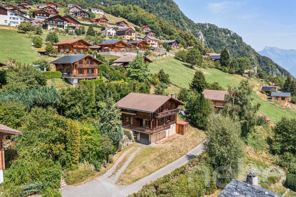 Chalet à Miex : calme absolu et vue panoramique sur les montagnes