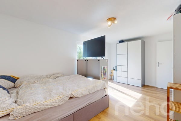 Schönes 5,5-Z.-EFH und einer 3,5-Z.-Einliegerwohnung in Madetswil 7
