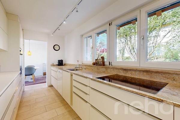 Schönes 5,5-Z.-EFH und einer 3,5-Z.-Einliegerwohnung in Madetswil 3