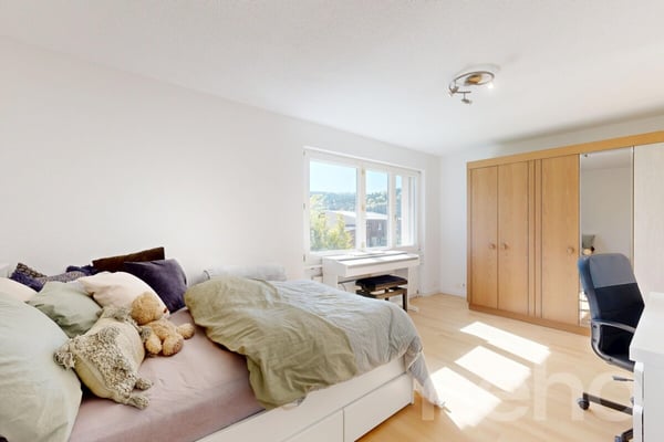 Schönes 5,5-Z.-EFH und einer 3,5-Z.-Einliegerwohnung in Madetswil 9