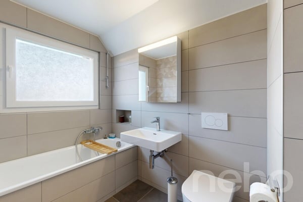 Villa individuelle rénovée avec rooftop et vue dégagée 10