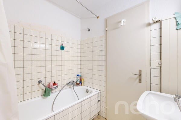 Zentrale 2.5-Zimmer-Wohnung mit Parkplatz und Potenzial 5
