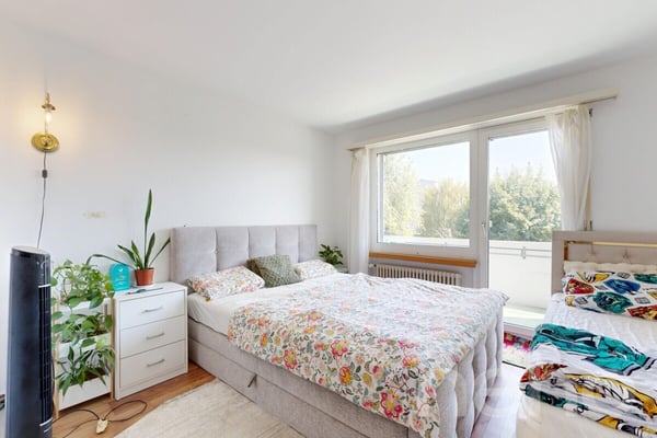 Zentrale 2.5-Zimmer-Wohnung mit Parkplatz und Potenzial 4