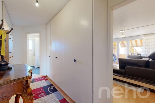 Attraktive 3.5-Zimmer-Wohnung mit teilweisem Seeblick in Horgen 12