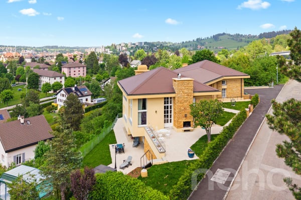 Demeure de maître de 480m² avec appartement de rendement
