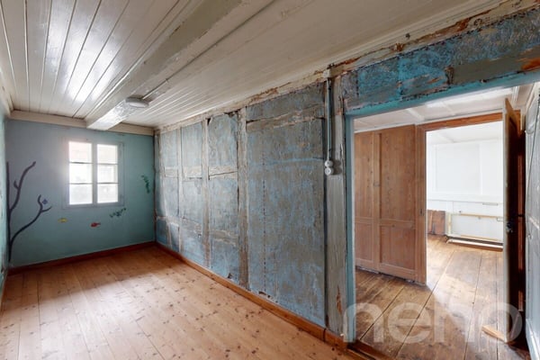 Denkmalgeschütztes 8-Zimmer Doppeleinfamilienhaus an zentraler Lage 8