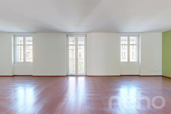 Stylisches Loft-Wohngefühl mit zwei Balkonen in Basel