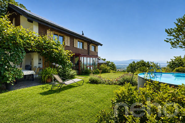Maison en lisière de forêt, vue lac et Alpes