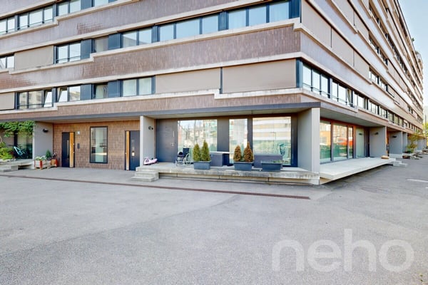 3 Minuten zum HB. Grosszügige Maisonette mit 2 Balkonen 2