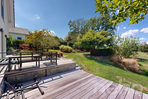 Exklusives 5.5-Zimmer EFH mit traumhaftem Garten und Wellness-Oase 12
