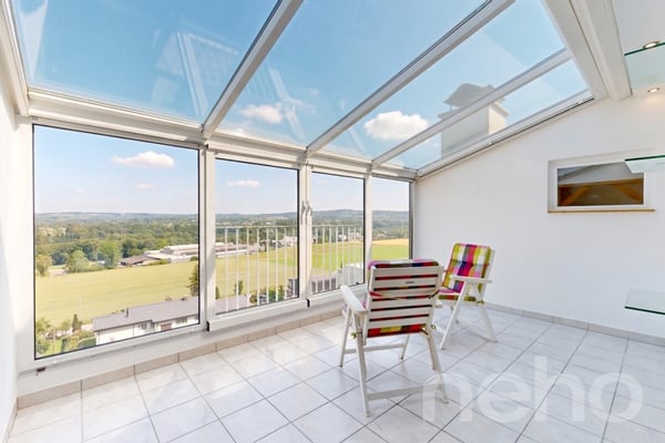 Sonniges Doppeleinfamilienhaus mit Wintergarten und Weitsicht 3