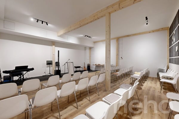 Immeuble de rendement avec 3 locaux commerciaux à Monthey 2