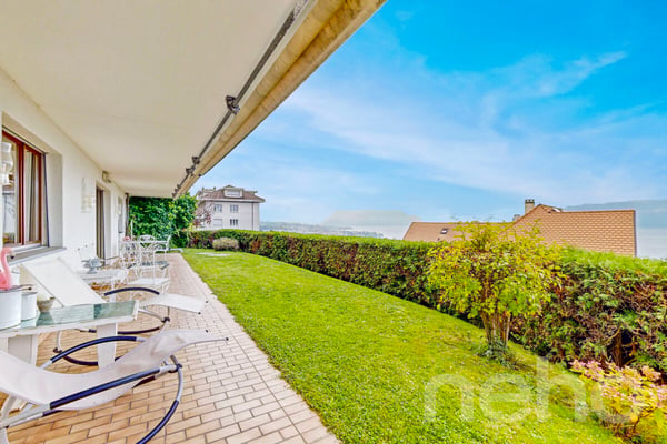 Vue panoramique et jardin privatif - un cadre de vie d?exception!