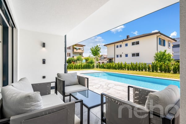 Luxuriöses 7.5 Zimmerhaus mit Aussenpool - Exklusives Wohnen in Suhr 9