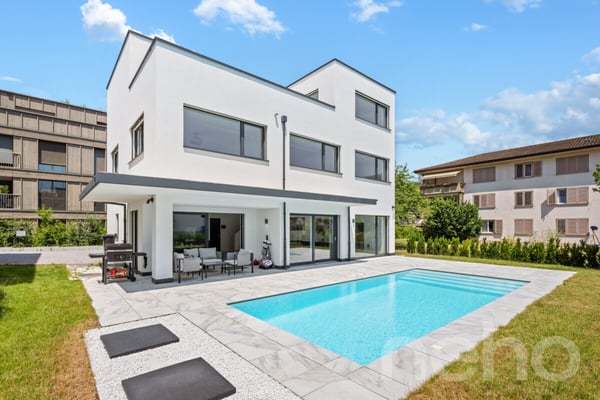 Luxuriöses 7.5 Zimmerhaus mit Aussenpool - Exklusives Wohnen in Suhr 11