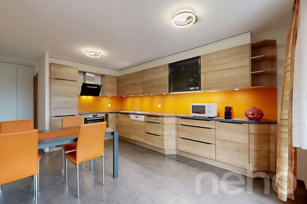 Grand 5,5 pièces de 160 m², vue dégagée et calme absolu