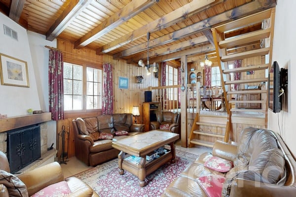 Exclusif : Chalet de 4 chambres avec garage 9