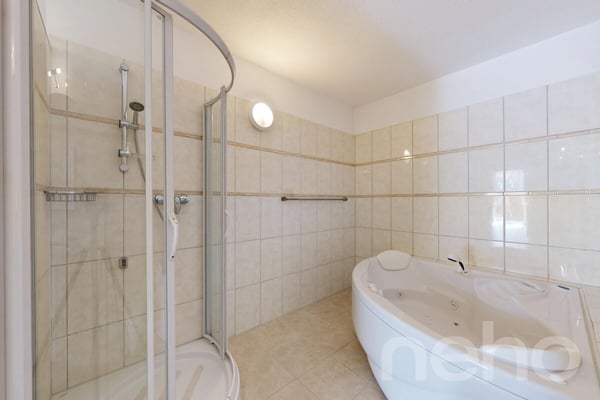 5.5-Zimmer-Einfamilienhaus mit Einliegerwohnung und Traumaussicht 11