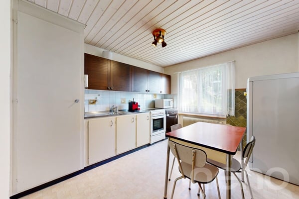 Zweifamilienhaus an Toplage mit grossem Grundstück und Weitsicht 9