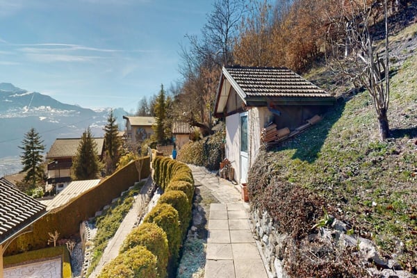 Villa individuelle - vue imprenable et studio indépendant à Daillon 12