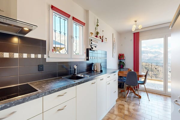 Villa individuelle - vue imprenable et studio indépendant à Daillon 4