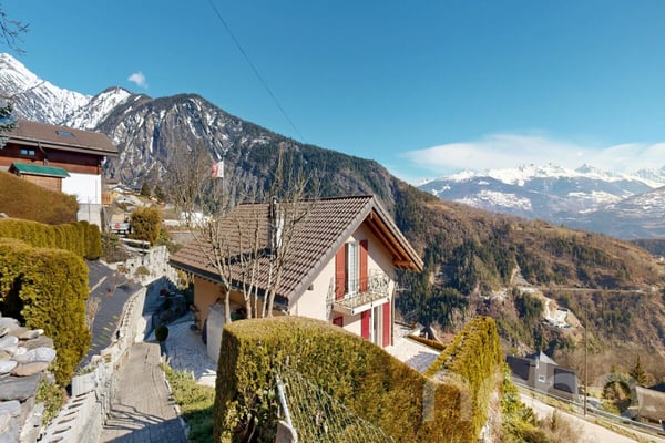 Villa individuelle - vue imprenable et studio indépendant à Daillon 3