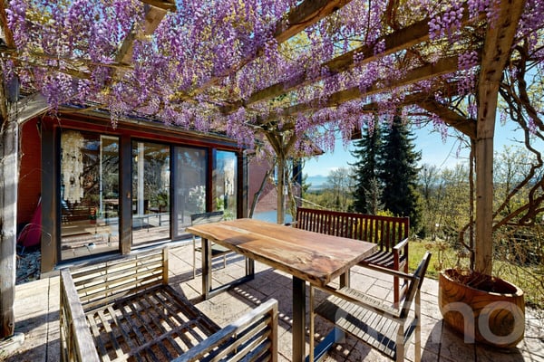 A 5 minutes d'Aubonne: grande villa nichée dans un écrin de verdure 10