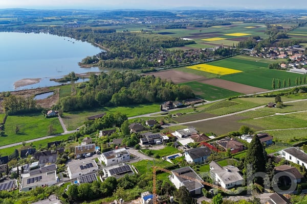 Villa d'architecte avec vue panoramique sur le lac et les montagnes 9