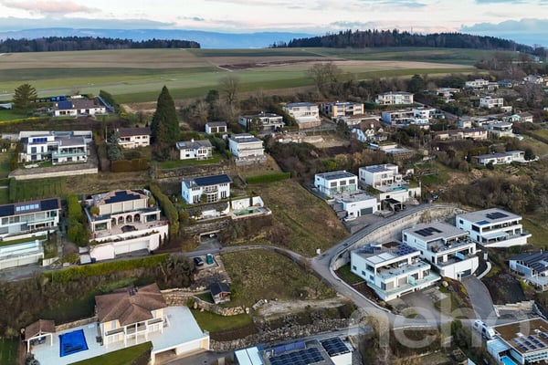 Villa d'architecte avec vue panoramique sur le lac et les montagnes 10