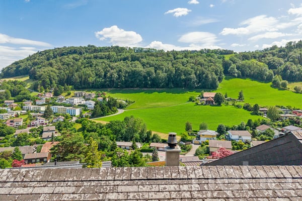 Exklusives Wohnen mit Garten, Wintergarten und Weitsicht 11