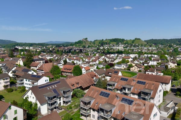 Grosszügiges EFH mit Einliegerwohnung und Weitsicht