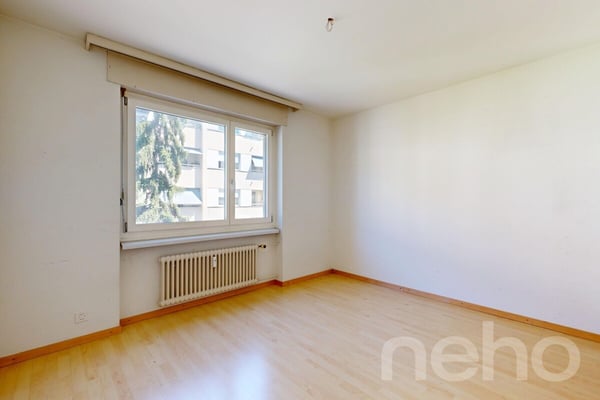 4.5-Zimmer-Wohnung mit Balkon und Tiefgarage im Kleinbasel 12