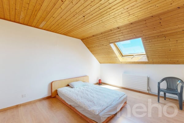 Maison de caractère avec 3 logements, jardin et vue ? fort potentiel 9