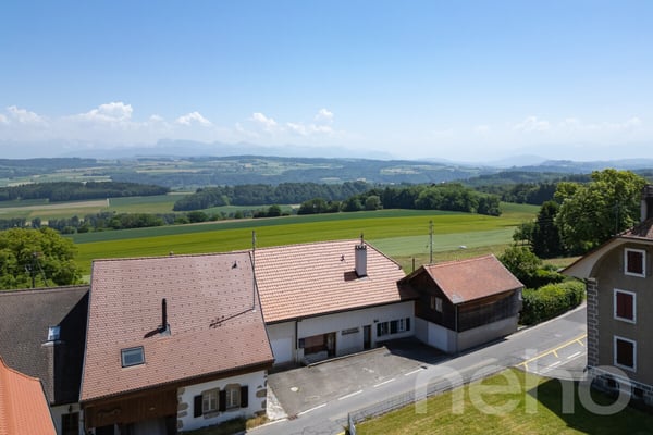 Maison de caractère avec 3 logements, jardin et vue ? fort potentiel 12