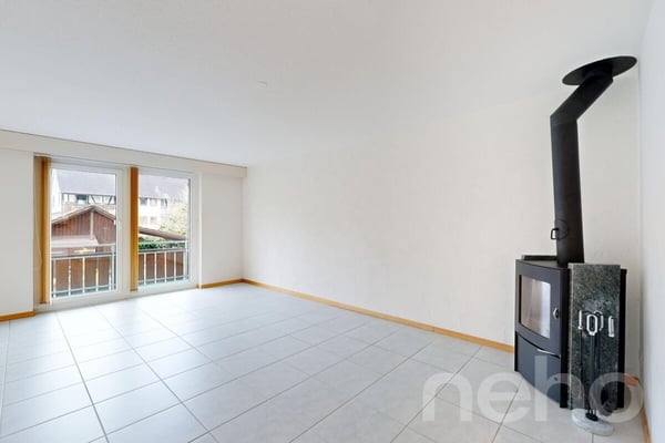 Gepflegtes 2-Familienhaus mit 835 m² Baulandparzelle 4
