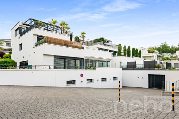 Grosszügige 4.5 Zimmer-Terrassenwohnung mit zusätzlichem Disporaum 12