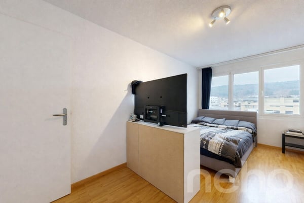 Grosse 5.5-Zimmer Wohnung mit unverbaubarer Aussicht in Schlieren 7